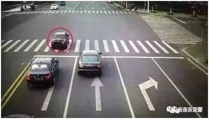 跟着大车误闯红灯申诉流程,跟着小车误闯红灯咋办