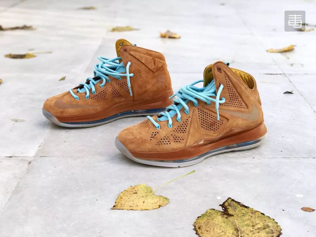 想在街头吸睛没有一双潮鞋怎么行,晒鞋子怎么拍照好看