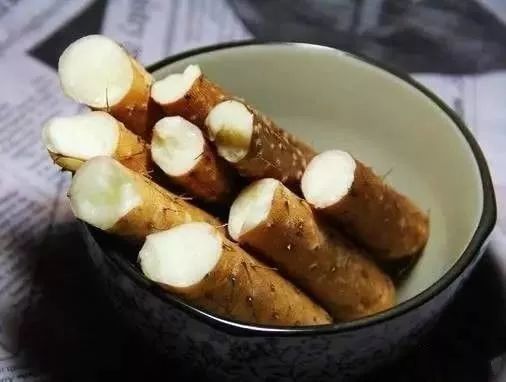 1只母鸡对战1只母鸡,1只老母鸡有多重