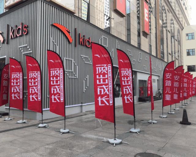 哇!昆明开了家1100平米超大的儿童钻石旗舰店?!本周末还有大优惠!