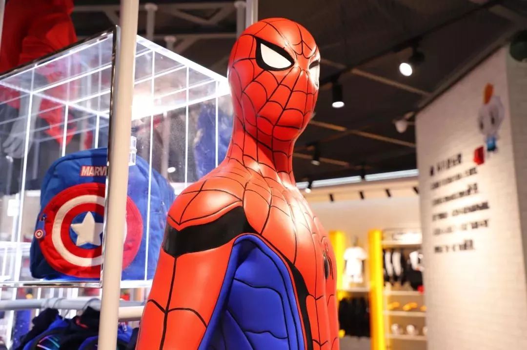 哇!昆明开了家1100平米超大的儿童钻石旗舰店?!本周末还有大优惠!