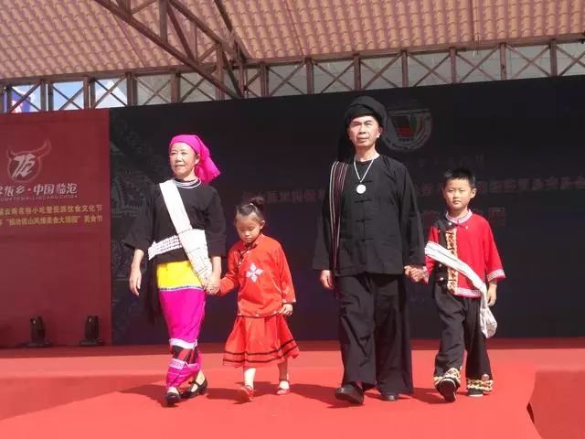 少数民族服饰的魅力与碰撞,你知道哪些少数民族的服饰特点