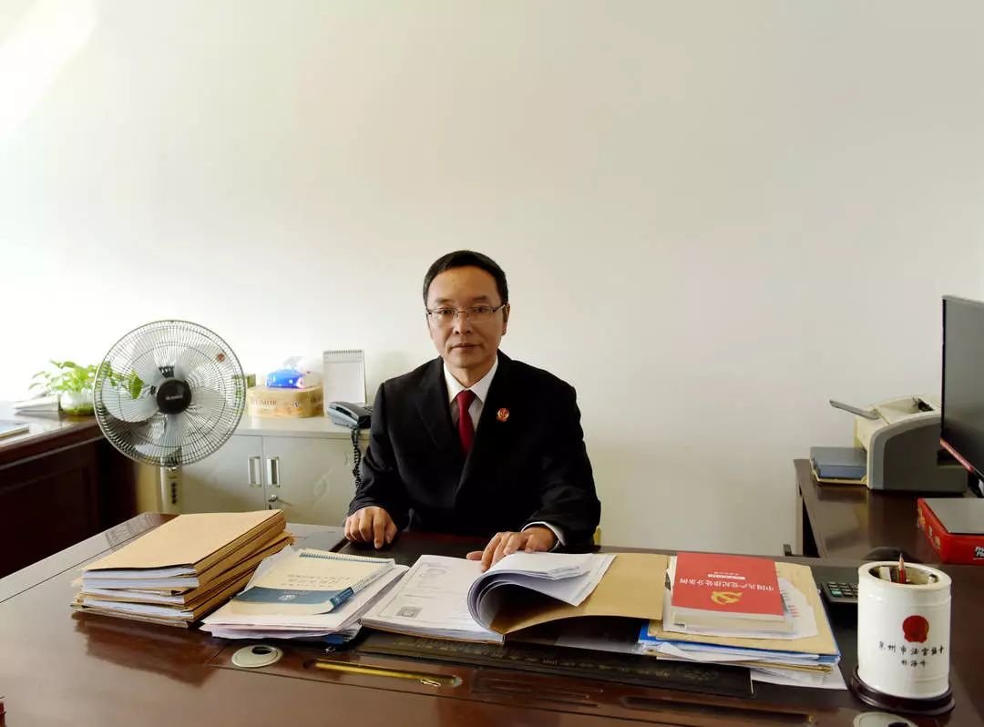 「影像志」水唯善下方成海，山不矜高自为峰