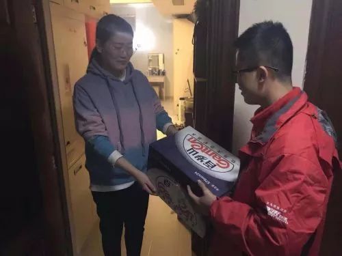 山东稳坐双十一“剁手”榜第六！青岛一网友竟然8分钟收到包裹