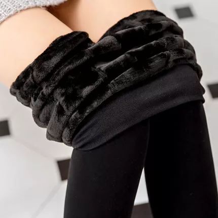 冬天怕冷的妹子穿这个保暖又显瘦,冬天零下11度怎么穿小裙子