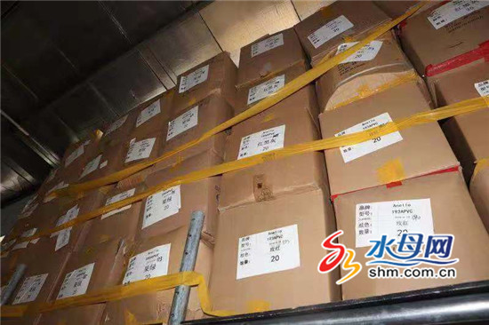 街头假包包,小作坊仿制名牌包