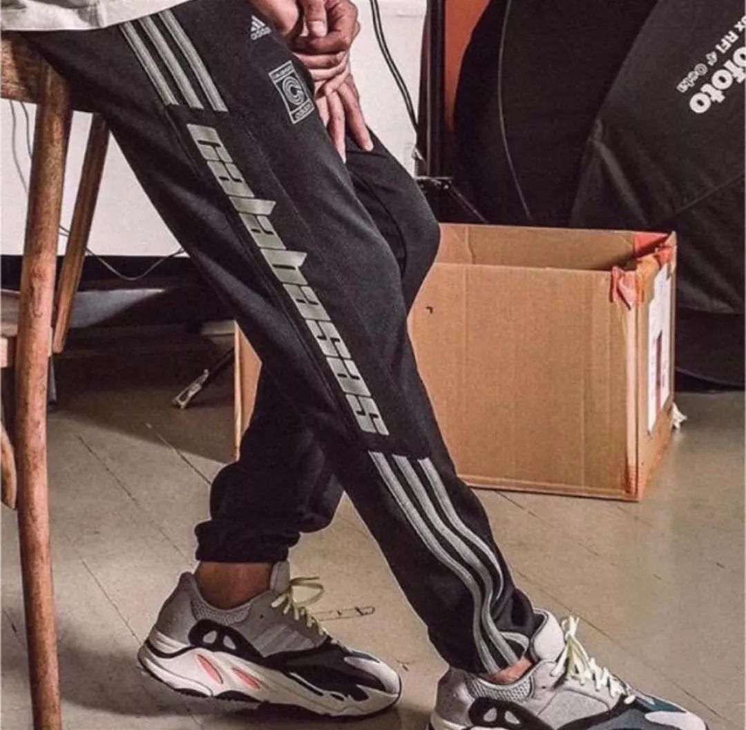 aj1蓝黑脚趾和aj1红黑脚趾,aj1芝加哥和aj1红脚趾