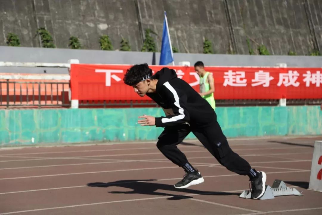 暖冬律动｜青春无畏，逐梦扬威，最拼的攀大ers