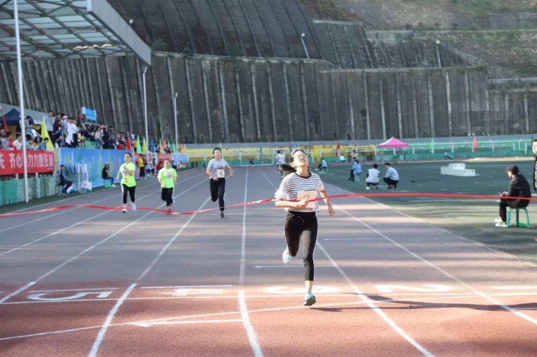 暖冬律动｜青春无畏，逐梦扬威，最拼的攀大ers