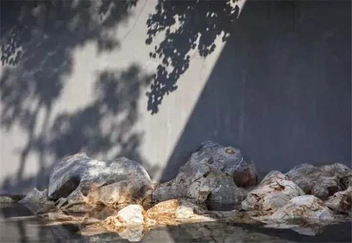 石来运转寓意介绍,庭院风水石的摆放位置图解