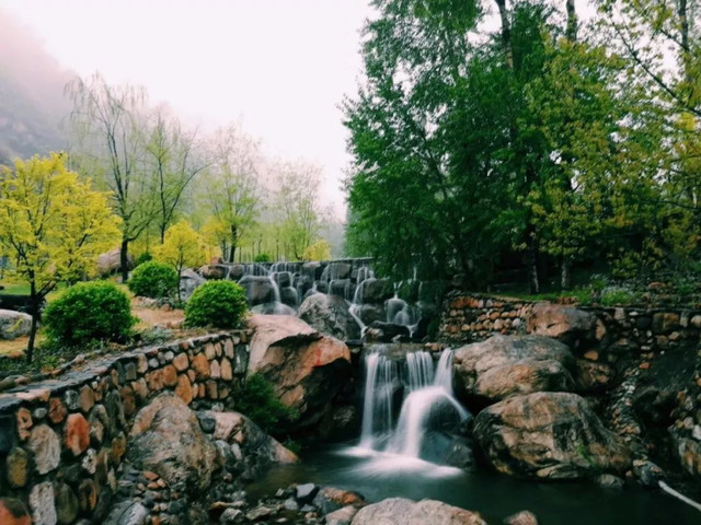 最美漫山花溪谷,漫山漫水花溪谷风景区