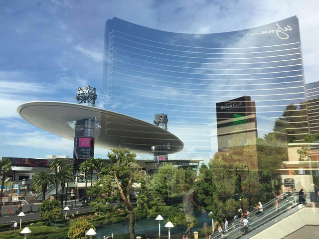 从美国飞往拉斯维加斯,从东到西穿越美国要多久