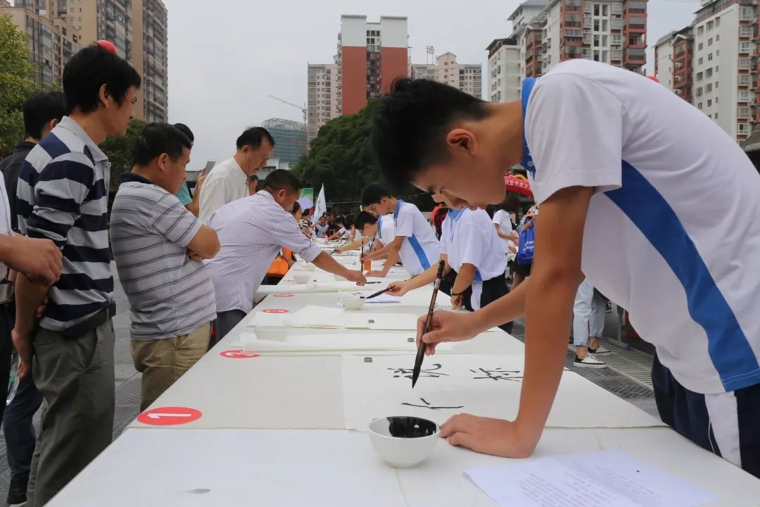 荔波这座城，普通话说得好不好？大家来讲讲