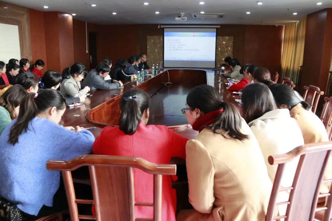 新生儿科专家24小时在线免费咨询,儿科专家在线知识讲座