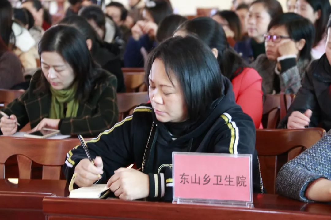 新生儿科专家24小时在线免费咨询,儿科专家在线知识讲座