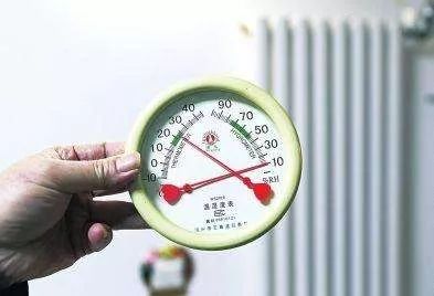 供暖期间怀疑地暖漏水怎么办,供暖期暖气管漏水怎么办