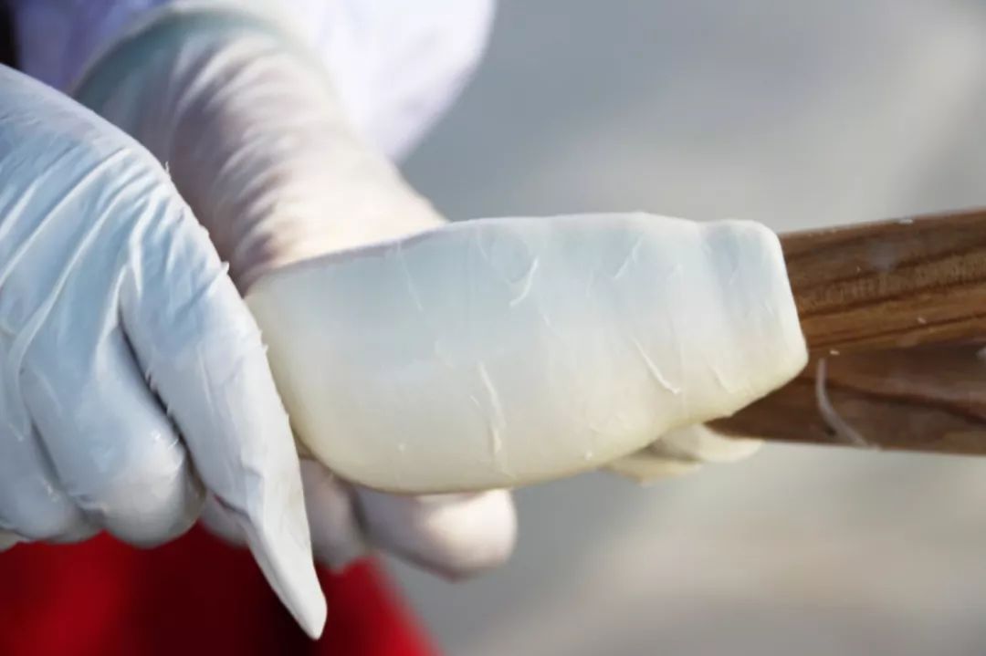 16斤鲜奶只出1斤乳扇，丽江也有自己的乳扇加工厂啦！只有1%的丽江人知道！