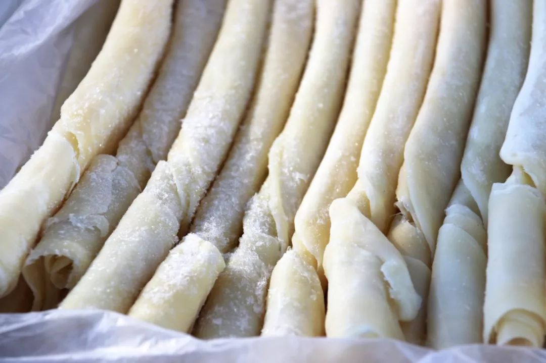 16斤鲜奶只出1斤乳扇，丽江也有自己的乳扇加工厂啦！只有1%的丽江人知道！