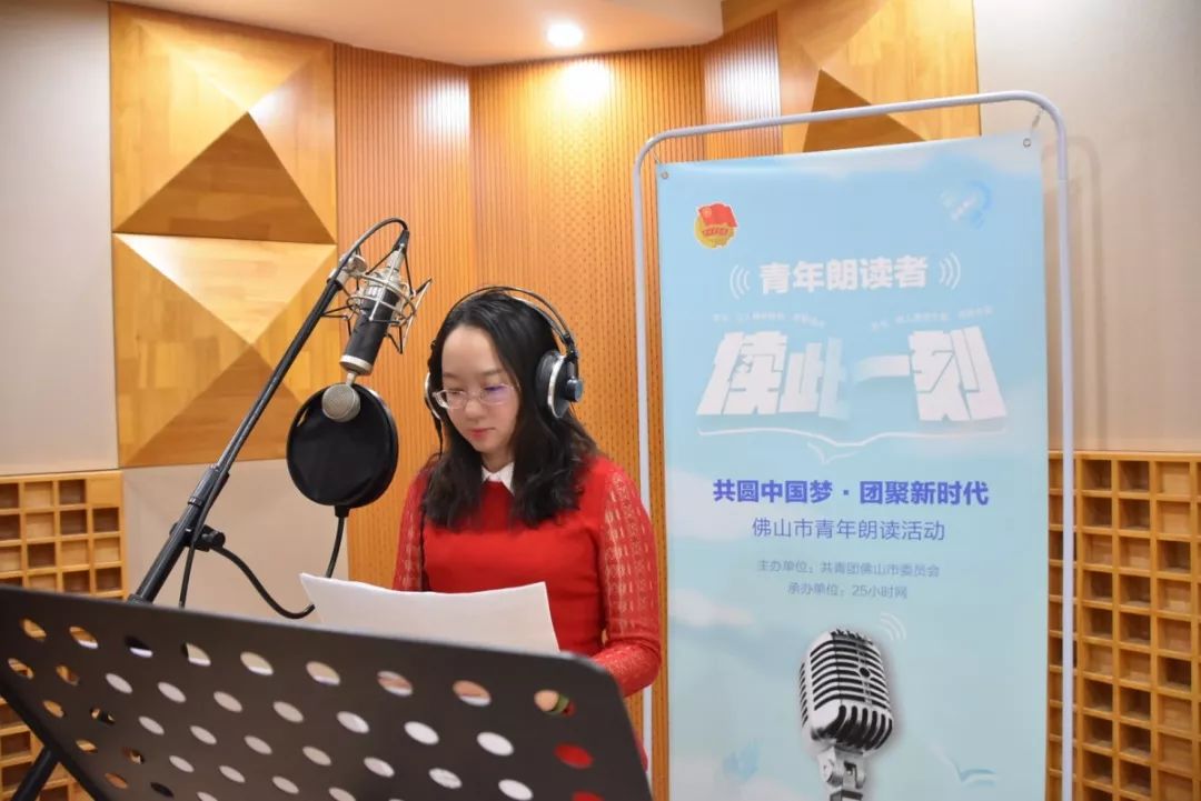 在宇宙里的地球只不过是一粒尘埃,宇宙无限大地球只是一颗尘埃