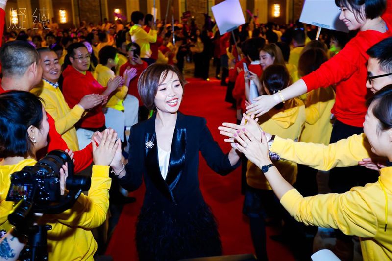 呼伦贝尔90后美女,海拉尔90后女生创业