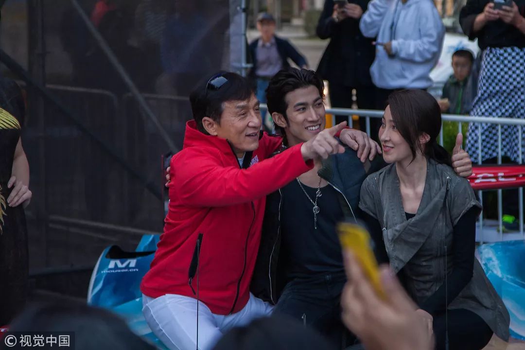 f1巴顿阿隆索,f1阿隆索第一次夺冠正赛