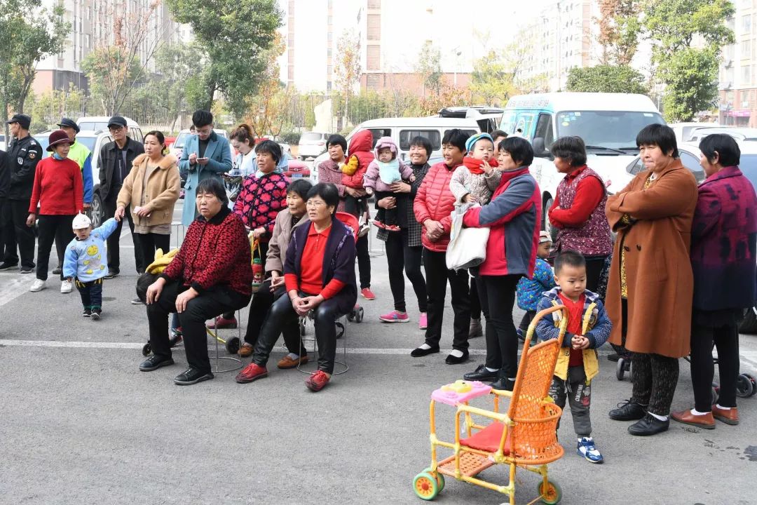 鐣呰瀹夊叏璺垢绂忓灏忓悍,鐣呰瀹夊叏璺垢绂忓灏忓悍娲诲姩