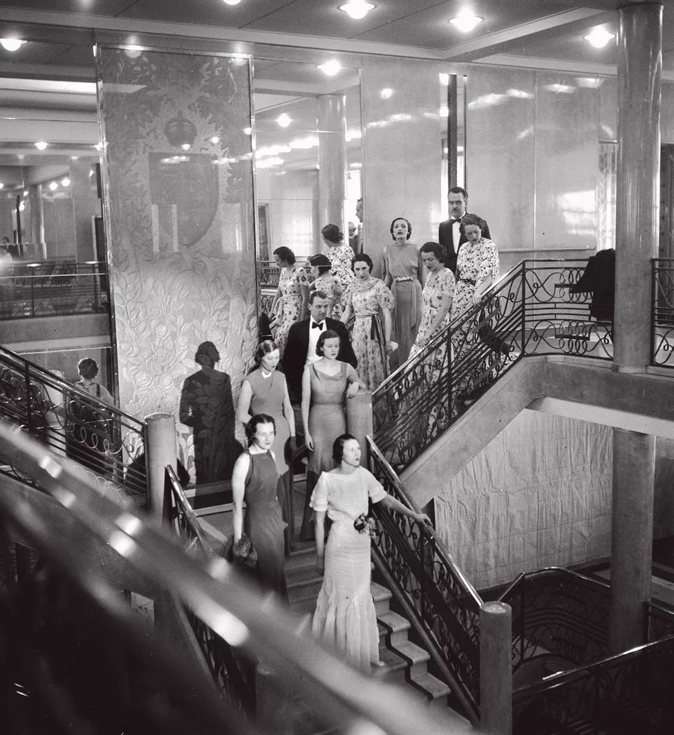 人类如何将旅行史藏在一只箱子中?