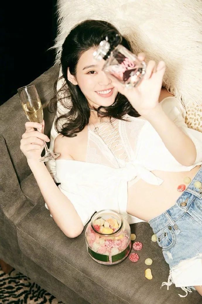 为什么女生的内衣越来越小？