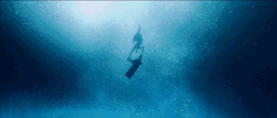 为什么女生的内衣越来越小？