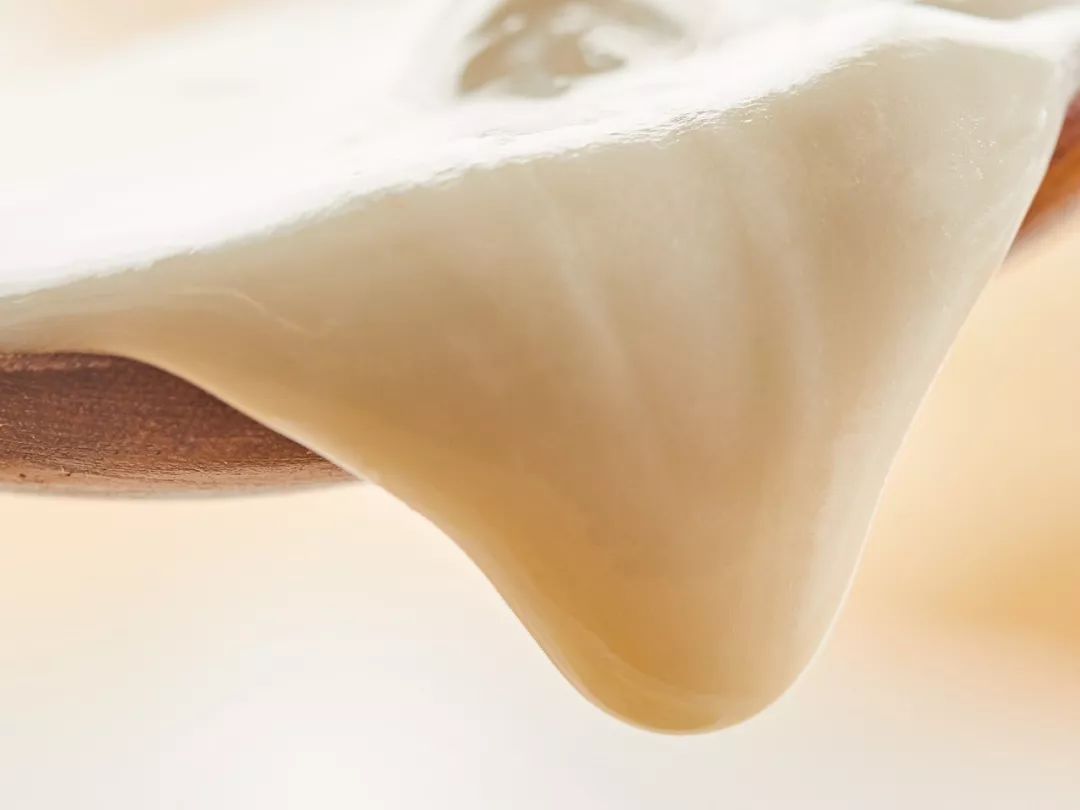 源自长白山天然保护区椴树雪蜜,采自长白山原始森林的蜂蜜