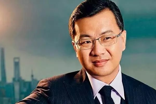 与马云一起敲钟的快递小哥,阿里上市敲钟的快递员励志演讲