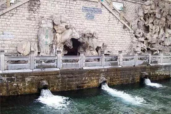 两分钟看济南,听济南美术馆里的美国声音