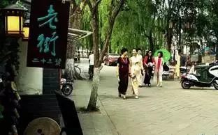 两分钟看济南,听济南美术馆里的美国声音