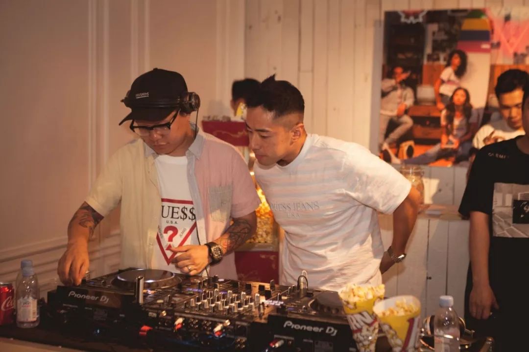 你有买过“拼写错误”的GUESS吗?