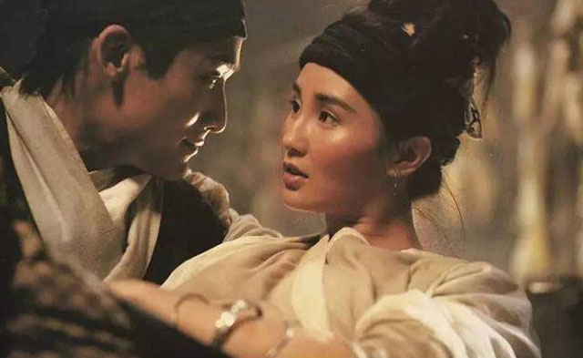 没人帮你带褥子被子和杯子，你还敢住店！