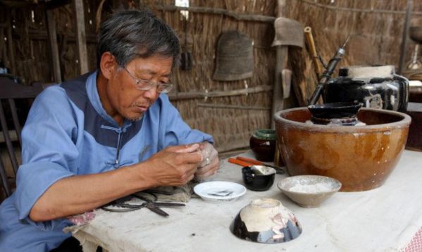 打补丁的衣服价值一两万！现在的时尚真是越来越难懂了