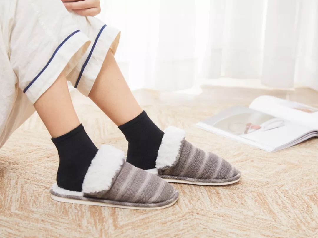 利用秸秆做袜子,用泥土做袜子