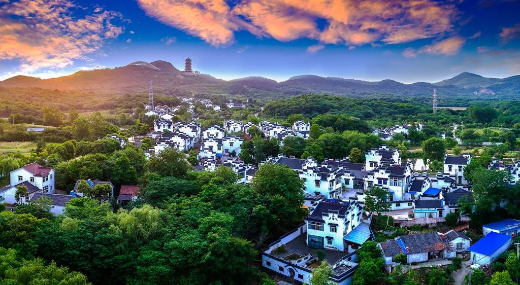 四季江宁旖旎无限,春华秋实美在“世凹桃源”