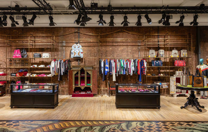 「发现好物」GucciDIY计划玩得真嗨，允许你把26个字母随便印在衣服上