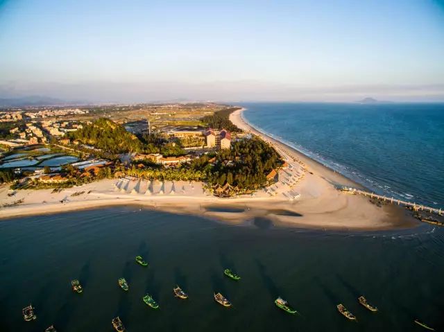 茂名港博贺新港区30万吨级航道,张家港亿吨大港的崛起