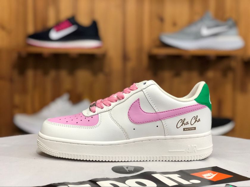 airforce1最经典款,airforce1黑色经典款