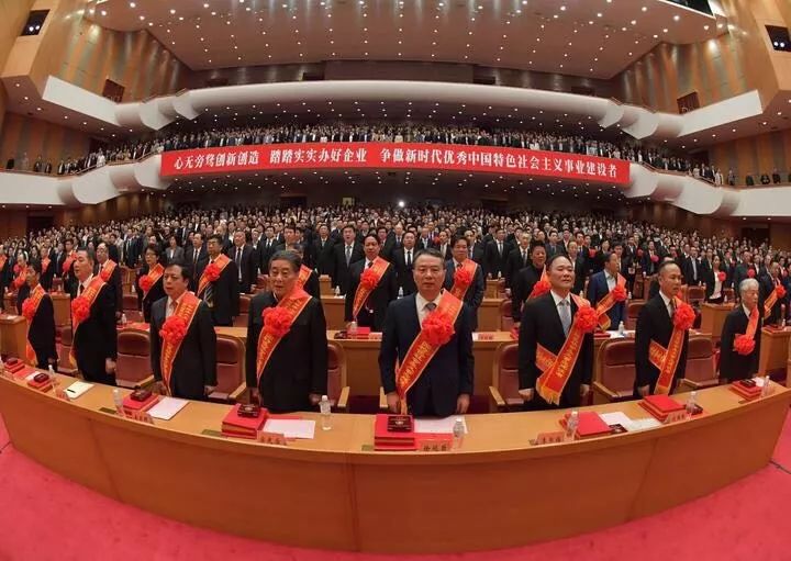 「聚焦」车俊接受新华社采访：“要把民营企业家搞得香香的，把民营经济做得壮壮的”