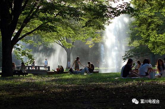 怎么去国外打工不花钱,怎么出去旅游不花钱