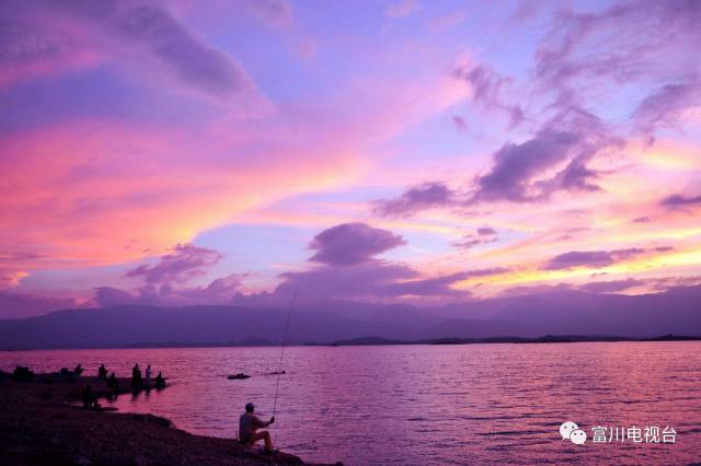 怎么去国外打工不花钱,怎么出去旅游不花钱