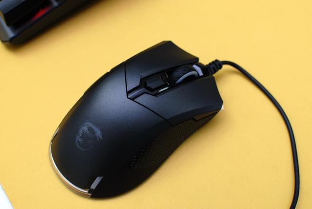 鼠标欧姆龙50m和20m区别,7200dpi灵敏度