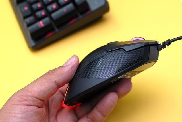 鼠标欧姆龙50m和20m区别,7200dpi灵敏度