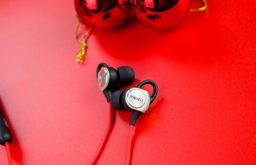 苹果蓝牙耳机和三星蓝牙耳机,漫步者蓝牙耳机和苹果蓝牙耳机