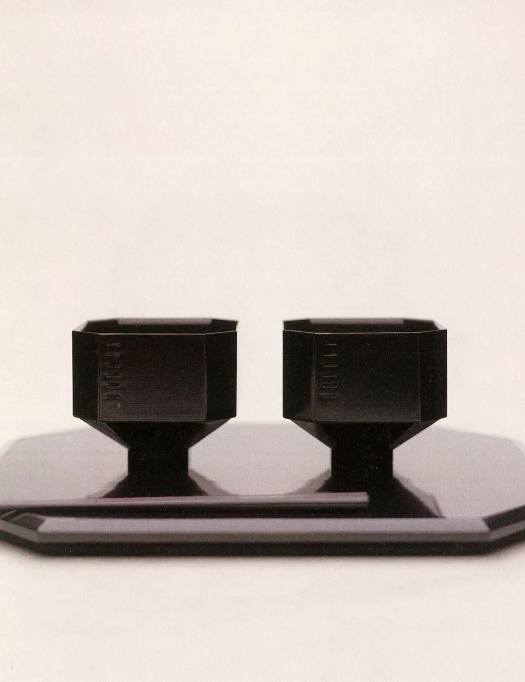 一只小小的碗,一个小小的碗