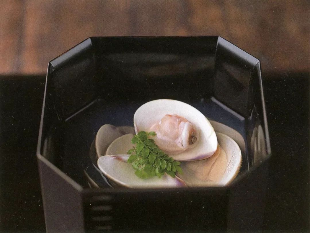 一只小小的碗,一个小小的碗