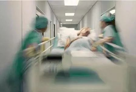 刘强东妹妹离世的时候她有钱吗,刘强东妹妹难产